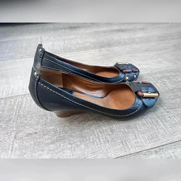 CHLOÉ Classic Leather Wooden Heel
Wedges Size 7.5 - Picture 4 of 5